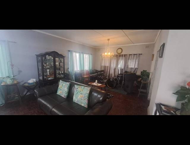 3 BEDROOM HOUSE FOR SALE IN SYDENHAM